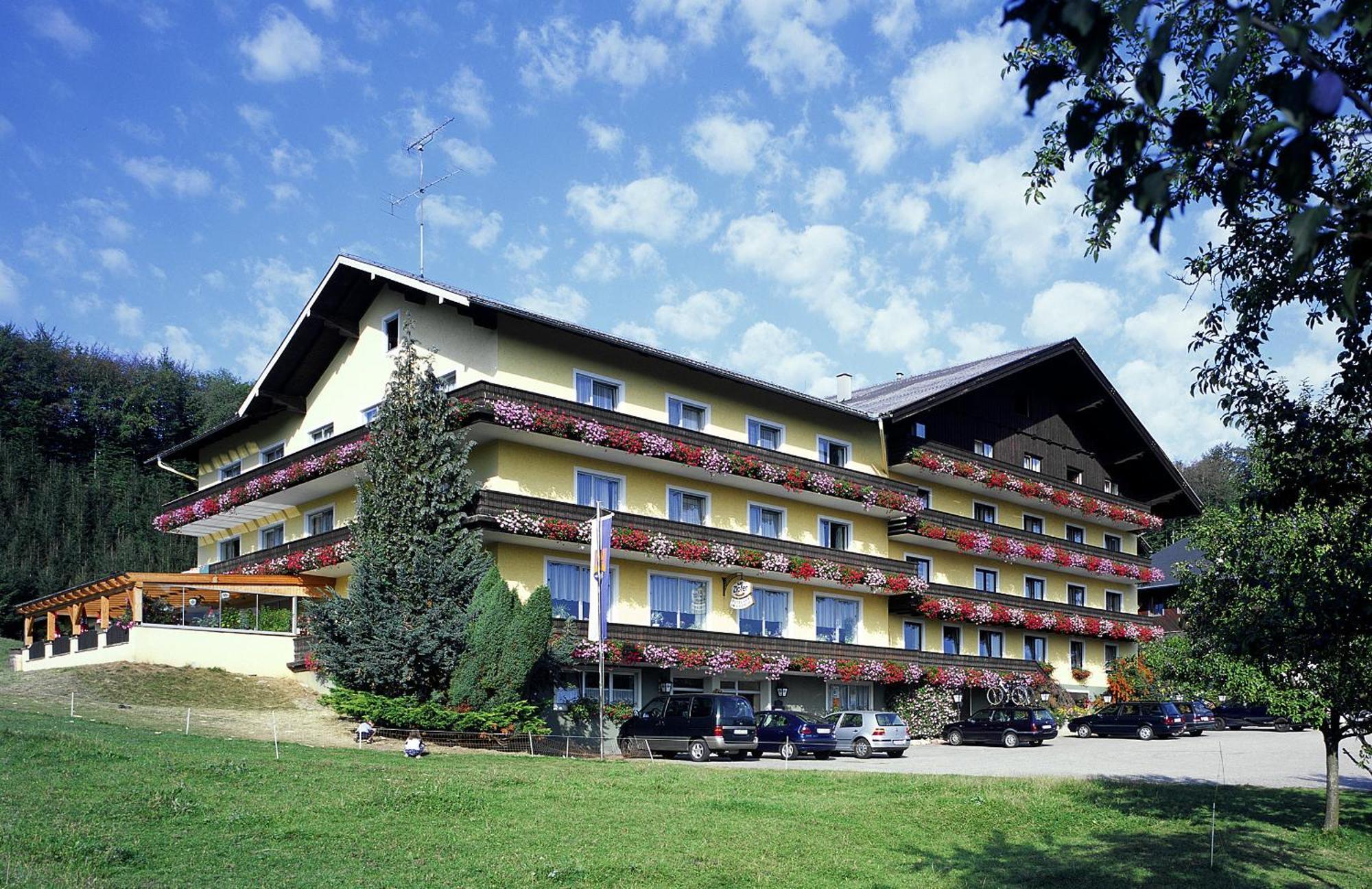 Gasthofladen Schneeweiss Attersee Экстерьер фото
